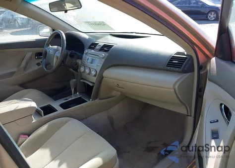 2011 Toyota Camry Le z USA, uszkodzony, nr VIN 4T1BF3EK6BU123490